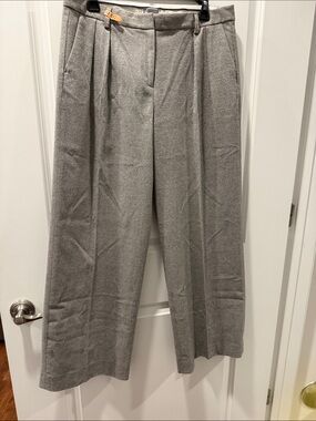 Chelsea28 Wide Leg Trousers in Light Gray